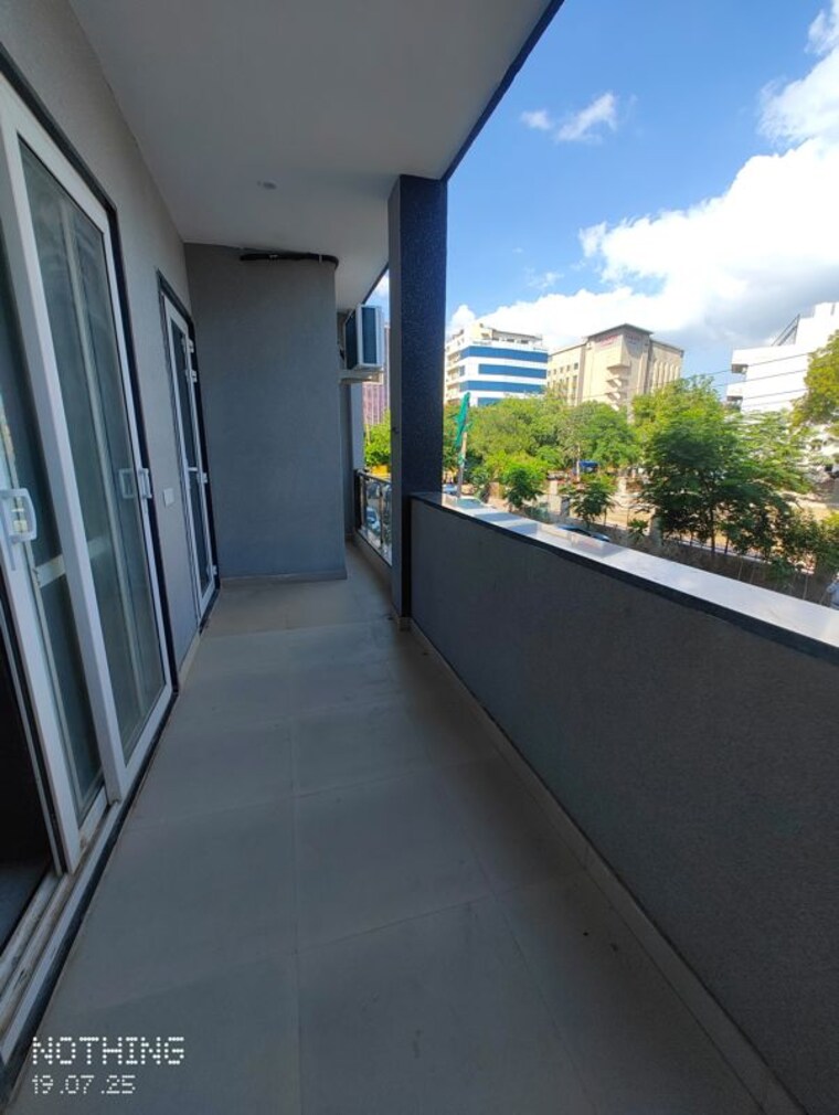 Balcony, sector 45 3 Bedroom 250 Sq.Yd. Builder Floor In Sector 45 Gurgaon 10732236