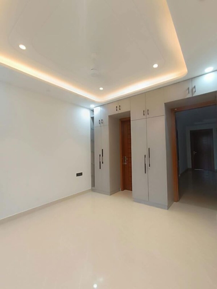 Room, sector 48 3 Bedroom 250 Sq.Yd. Builder Floor In Sector 48 Gurgaon 10732240