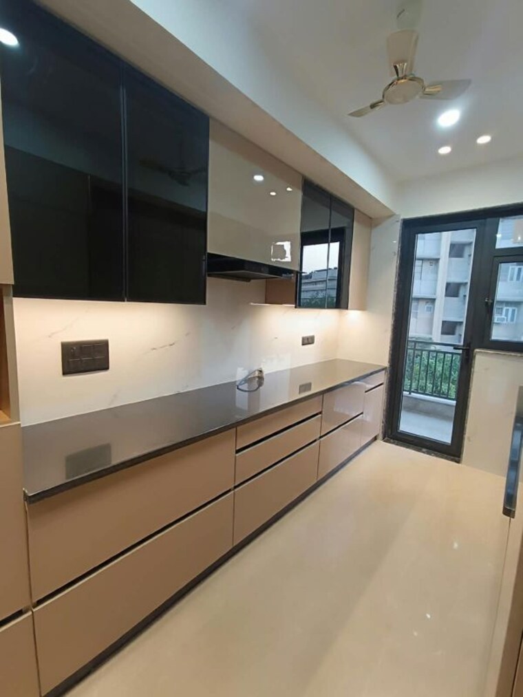 Kitchen, sector 48 3 Bedroom 250 Sq.Yd. Builder Floor In Sector 48 Gurgaon 10732240