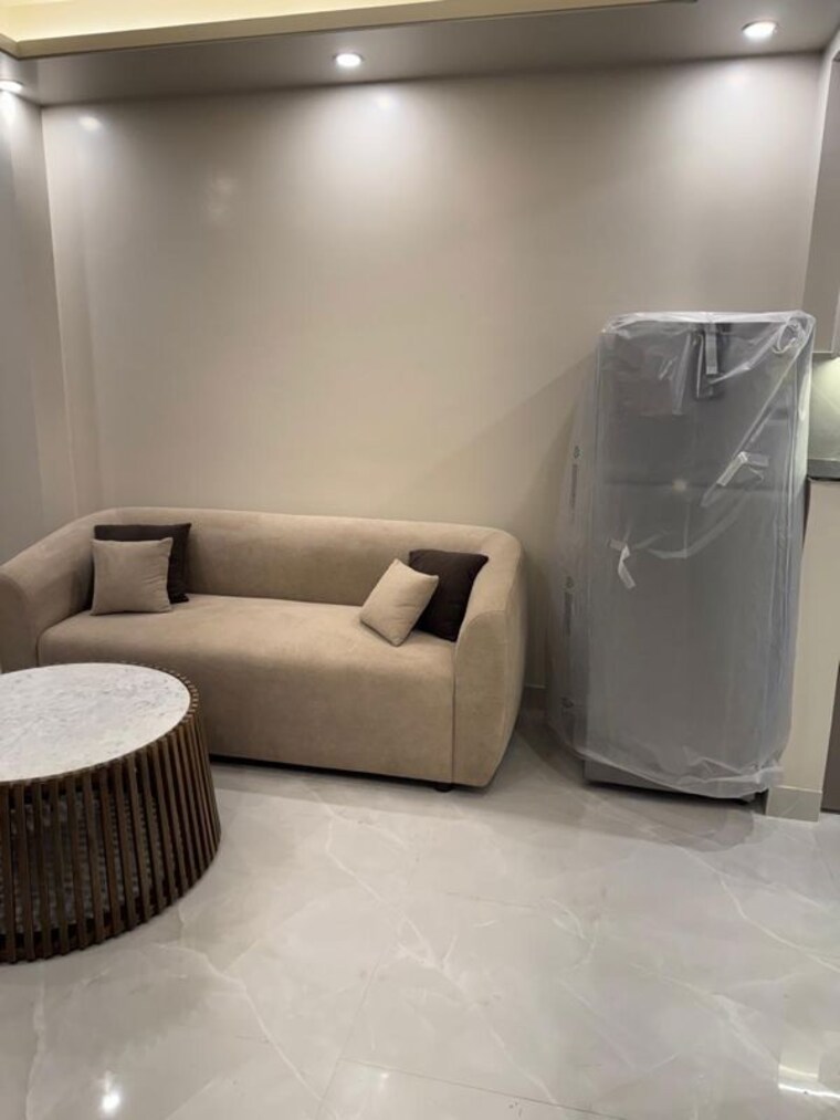 Living Room, sector 43 1 Bedroom 250 Sq.Yd. Builder Floor In Sector 43 Gurgaon 10732242