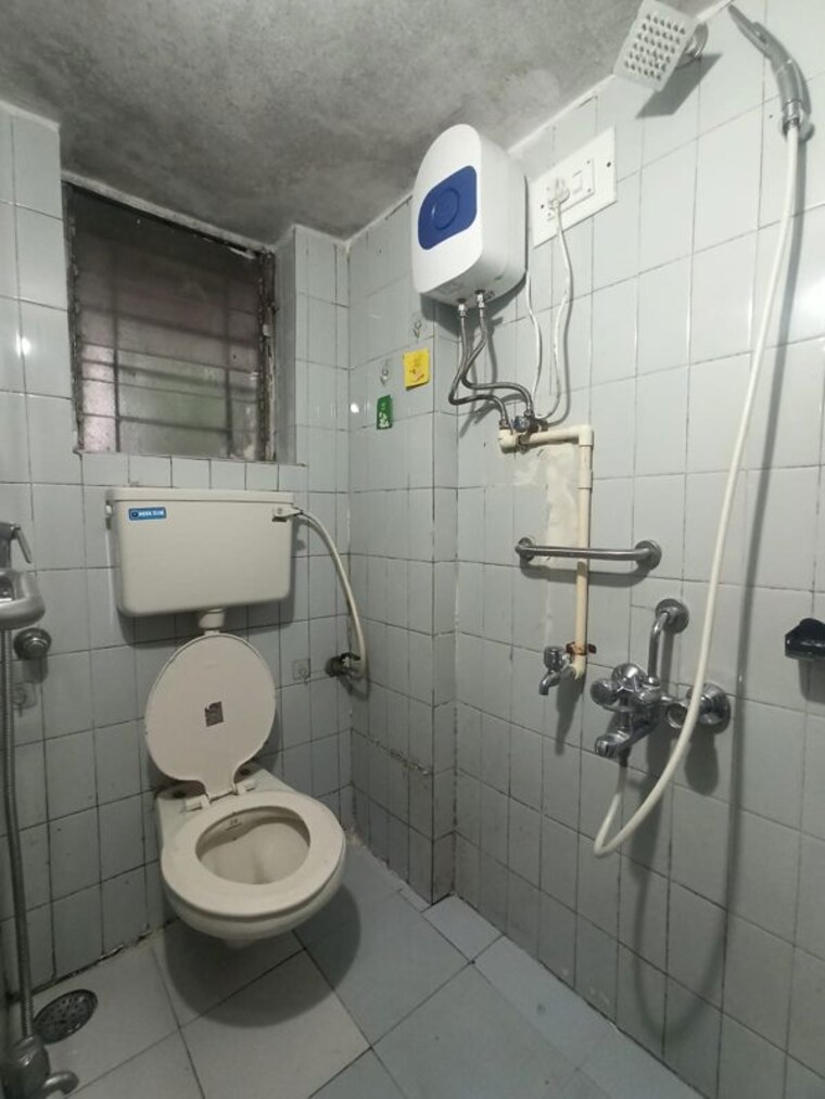Bathroom, raj-villa-chs 1 RK 260 Sq.Ft. Apartment In Borivali West Mumbai 10732244