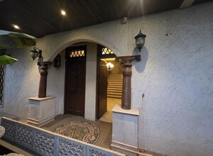 5 BHK Villa – Entrance View at Kharghar - for Sale