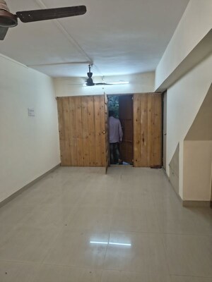  Office Space – Entrance View at Kurla East - for Rent