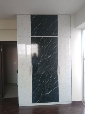 Bathroom in 3 BHK Apartment at Ansal Height 86, Sector 86 – for Rent