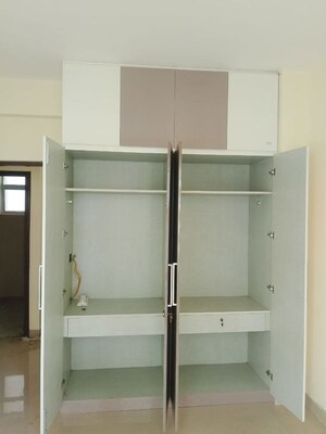 Furnished Amenities in 3 BHK Apartment at Ansal Height 86, Sector 86 – for Rent