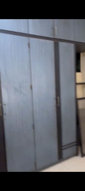 Room in 1 BHK Apartment at Nehru Nagar – for Rent