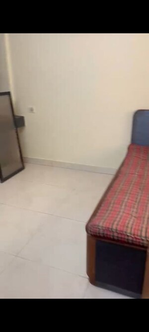 Bedroom in 1 BHK Apartment at Nehru Nagar – for Rent