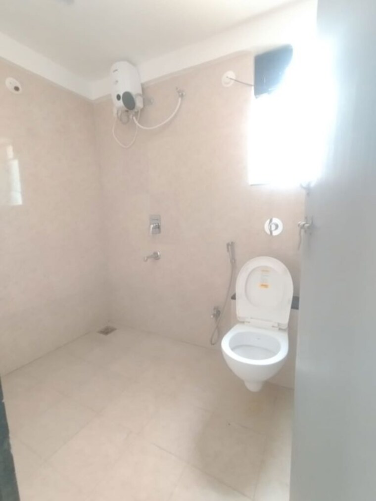 Bathroom, ravetkar-janhavi 3 Bedroom 1200 Sq.Ft. Apartment In Kothrud Pune 10732307