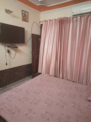 Room in 2 BHK Independent House at Utrathiya – for Rent