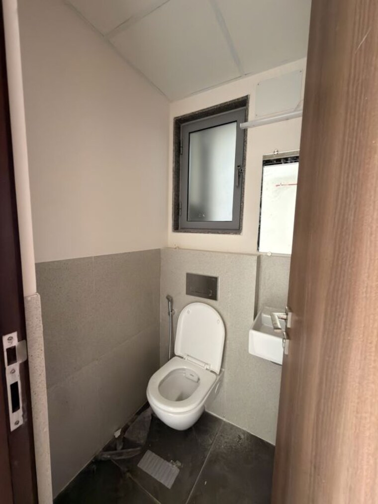 Bathroom, piramal-vaikunth 1.5 Bedroom 600 Sq.Ft. Apartment In Balkum Pada Thane 10732318