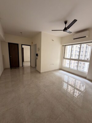 2 BHK Apartment For Rent in Lodha Amara, Kolshet Road