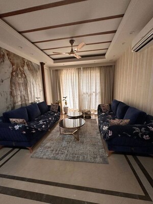 Living Room in 3 BHK Builder Floor at Sector 41 – for Rent