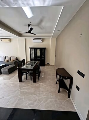 Team Area in 3 BHK Builder Floor at Sector 41 – for Rent