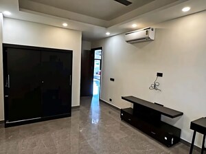 Team Area in 3 BHK Builder Floor at Sector 41 – for Rent