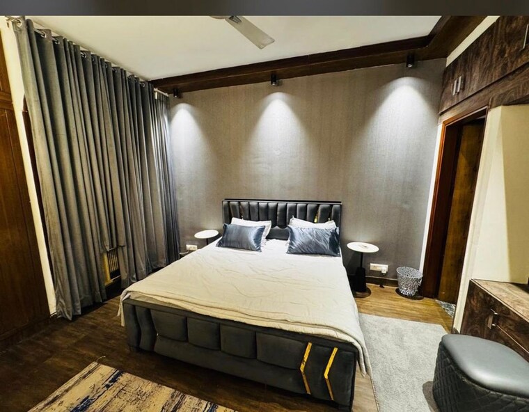 Bedroom, east of kailash 2 Bedroom 2000 Sq.Ft. Builder Floor In East Of Kailash Delhi 10732331