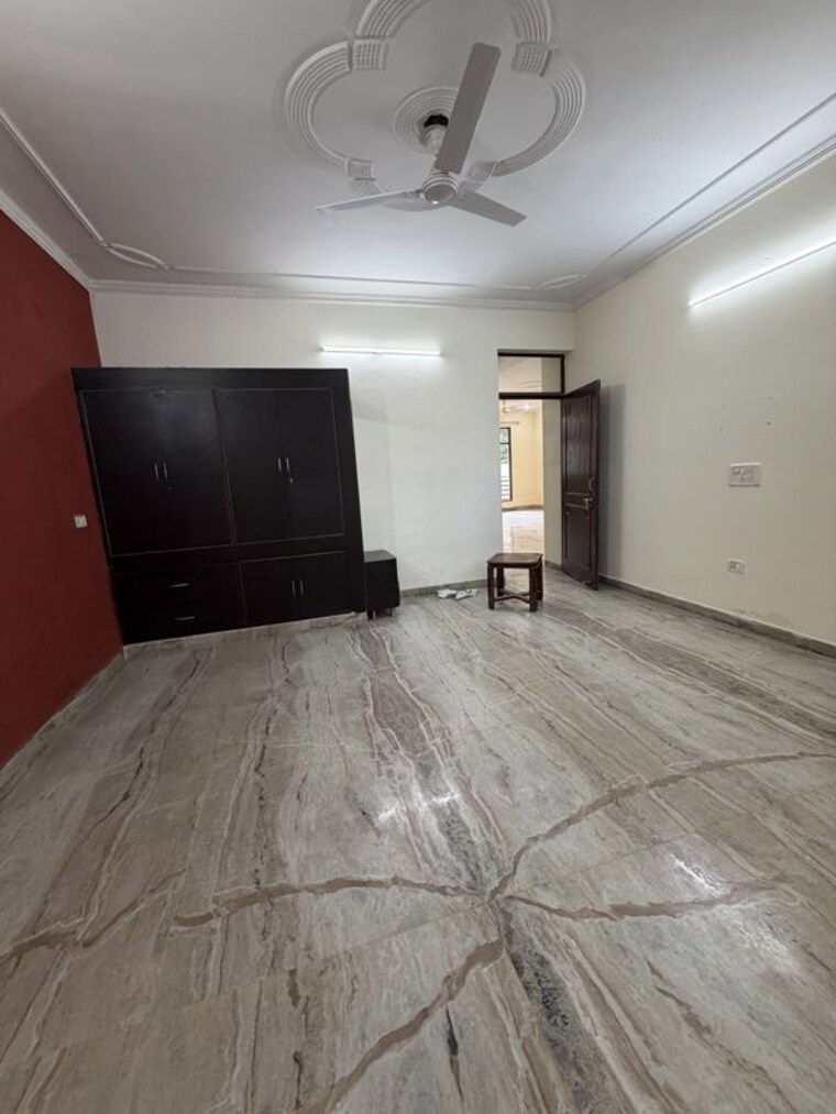 Bathroom, mohyal colony 6+ Bedroom 2000 Sq.Ft. Independent House In Mohyal Colony Gurgaon 10732334