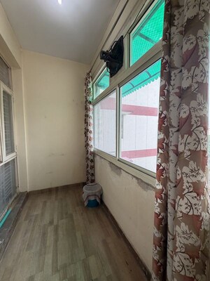 Team Area in 3 BHK Apartment at Vijay Ratan Vihar, Sector 15 – for Sale