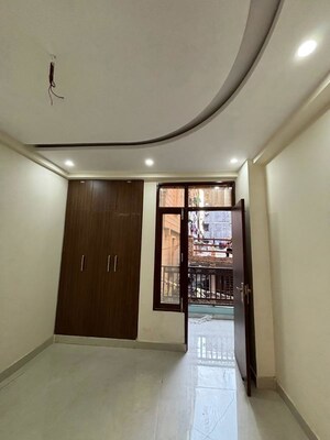 Furnished Amenities in 2 BHK Apartment at Sector 49 – for Sale