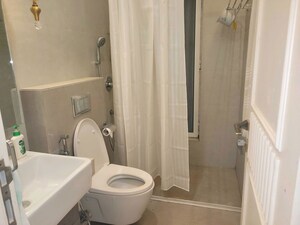 Bathroom in 3 BHK Apartment at Indiabulls Sky Forest, Lower Parel – for Sale