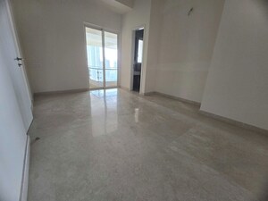 Room in 3 BHK Apartment at Indiabulls Sky Forest, Lower Parel – for Sale