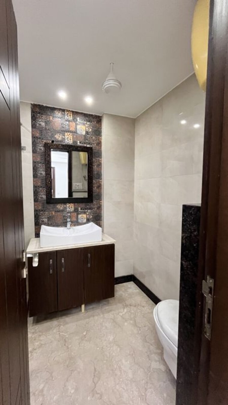 Kitchen, greater kailash i 3 Bedroom 208 Sq.Yd. Builder Floor In Greater Kailash I Delhi 10732429