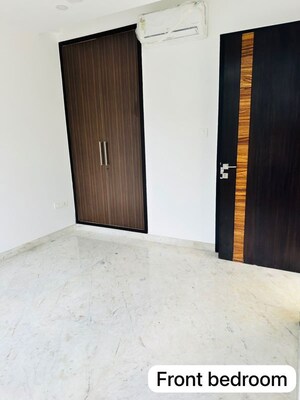 Room in 3 BHK Builder Floor at Greater Kailash I – for Rent