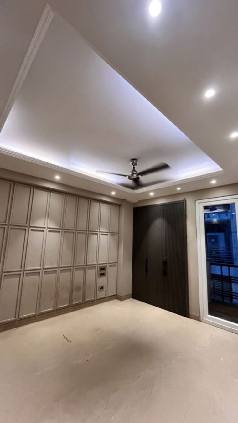Room, greater kailash i 4 Bedroom 300 Sq.Yd. Builder Floor In Greater Kailash I Delhi 10732435