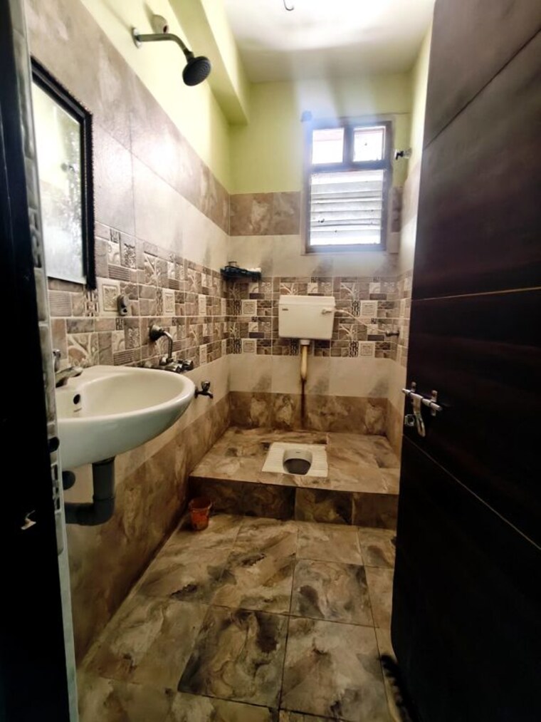 Bathroom, mangalagiri 3 Bedroom 1800 Sq.Ft. Apartment In Mangalagiri Guntur 10732449