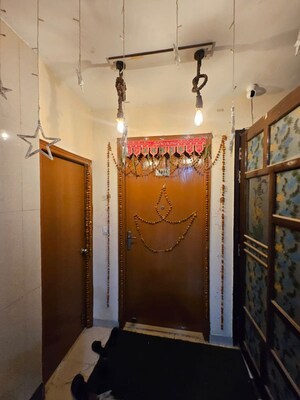 Furnished Amenities in 3.5 BHK Apartment at Omaxe R2, Gomti Nagar – for Rent