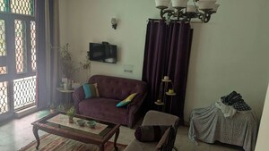 Living Room in 3 BHK Builder Floor at South City 1 – for Rent