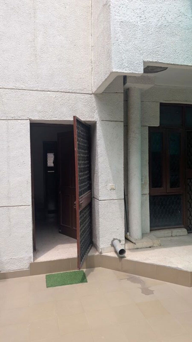 undefined, south city 1 3 Bedroom 280 Sq.Yd. Builder Floor In South City 1 Gurgaon 10732454
