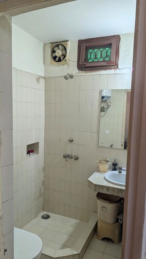 Bathroom in 3 BHK Builder Floor at South City 1 – for Rent