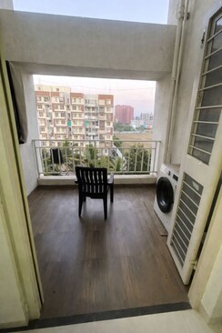 2 BHK +Apartment For Rent in Lanke Westen Tower