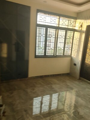 Room in 3 BHK Builder Floor at Sushant Lok 3, Sector 57 – for Sale