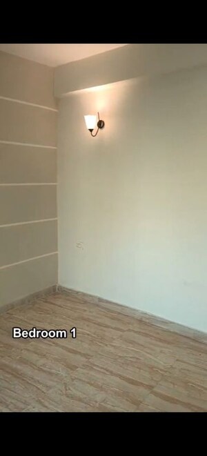 Room in 3 BHK Apartment at Migsun Twinz, Eta Ii Greater Noida – for Sale