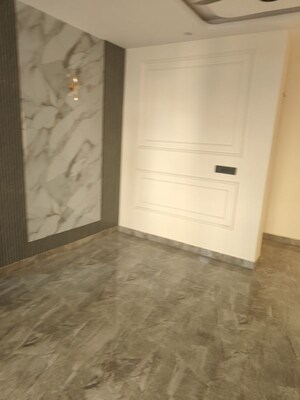 Room in 3 BHK Builder Floor at Ansal Sushant Residency, Sushant Lok Iii – for Sale