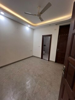 4 BHK +Builder Floor For Rent in Sector 9
