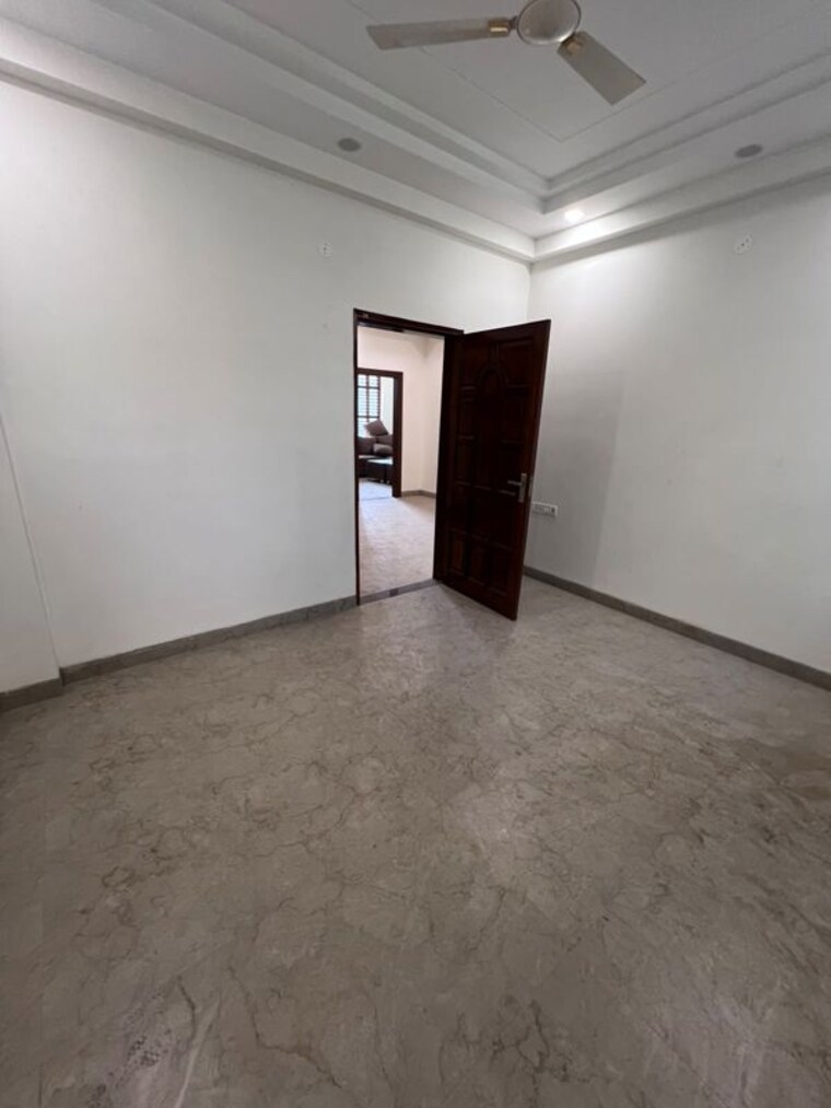 Room, sector 9 4 Bedroom 2750 Sq.Ft. Builder Floor In Sector 9 Gurgaon 10717095