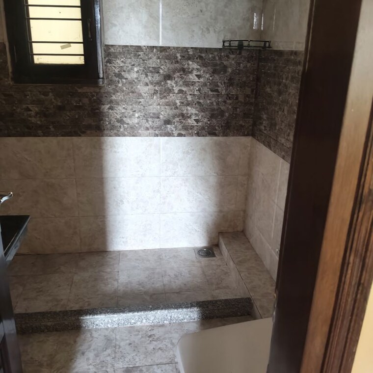 Kitchen, sector 9a 3 Bedroom 2560 Sq.Ft. Builder Floor In Sector 9a Gurgaon 10717081