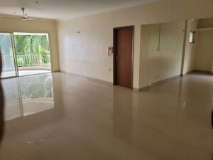 Room in 3.5 BHK Apartment at Pallod Farms – for Rent