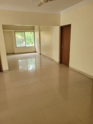 Room in 3.5 BHK Apartment at Pallod Farms – for Rent