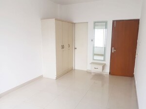 Room in 3.5 BHK Apartment at Pallod Farms – for Rent