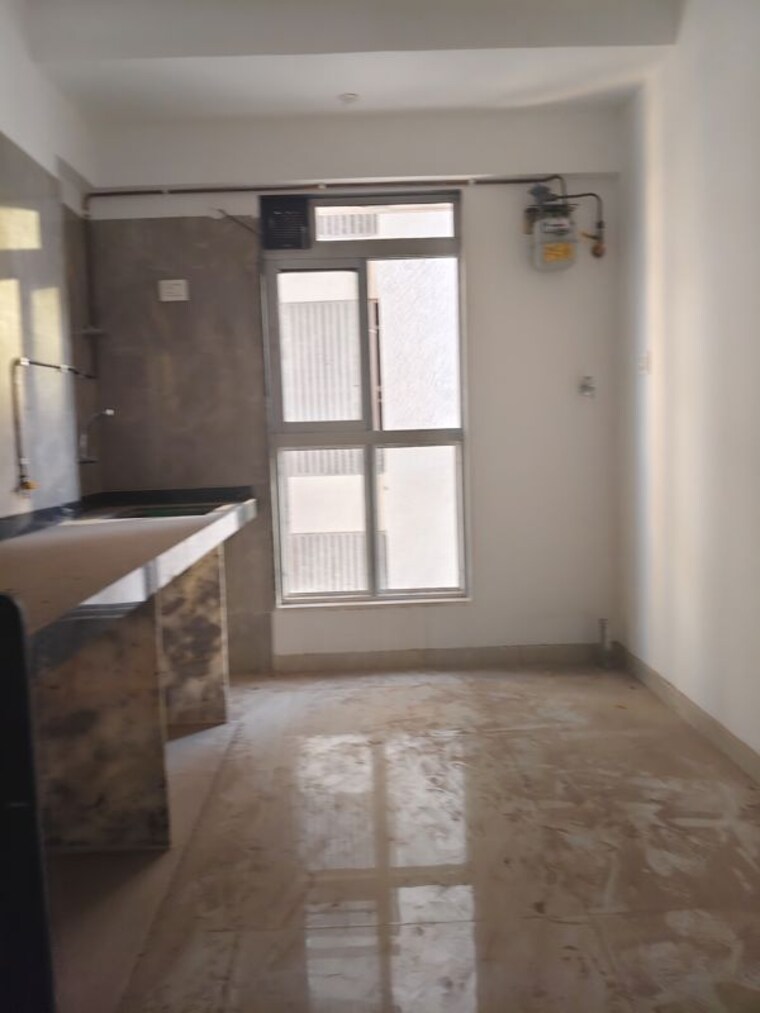 Room, madhumalti-chs 2.5 Bedroom 650 Sq.Ft. Apartment In Goregaon West Mumbai 10732492