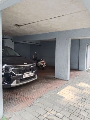 Parking in 1 BHK Apartment at Kalpana Classic Apartment, Wanowrie – for Sale