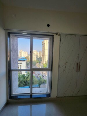 Room in 1 BHK Apartment at Pride Larkins Nest, Ghodbunder Road – for Rent