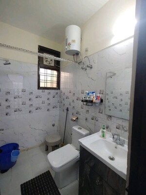 Team Area in 3 BHK Builder Floor at Sushant Lok 3, Sector 57 – for Sale