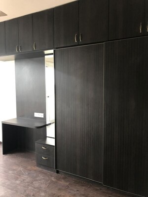 Room in 2.5 BHK Apartment at Arge Helios, Hennur Road – for Sale