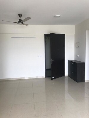 Room in 2.5 BHK Apartment at Arge Helios, Hennur Road – for Sale