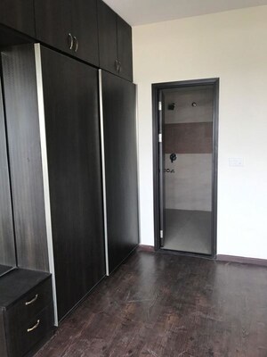 Room in 2.5 BHK Apartment at Arge Helios, Hennur Road – for Sale