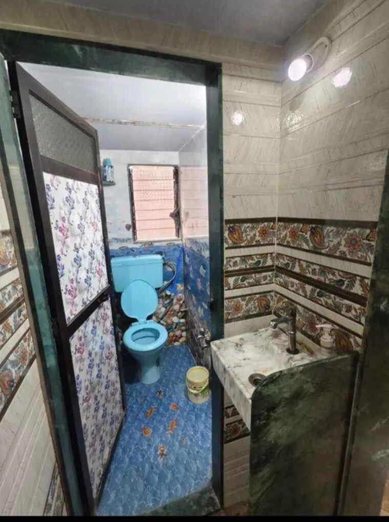 Attached Bathroom, dombivli east 1 Bedroom 500 Sq.Ft. Apartment In Dombivli East Thane 10732531